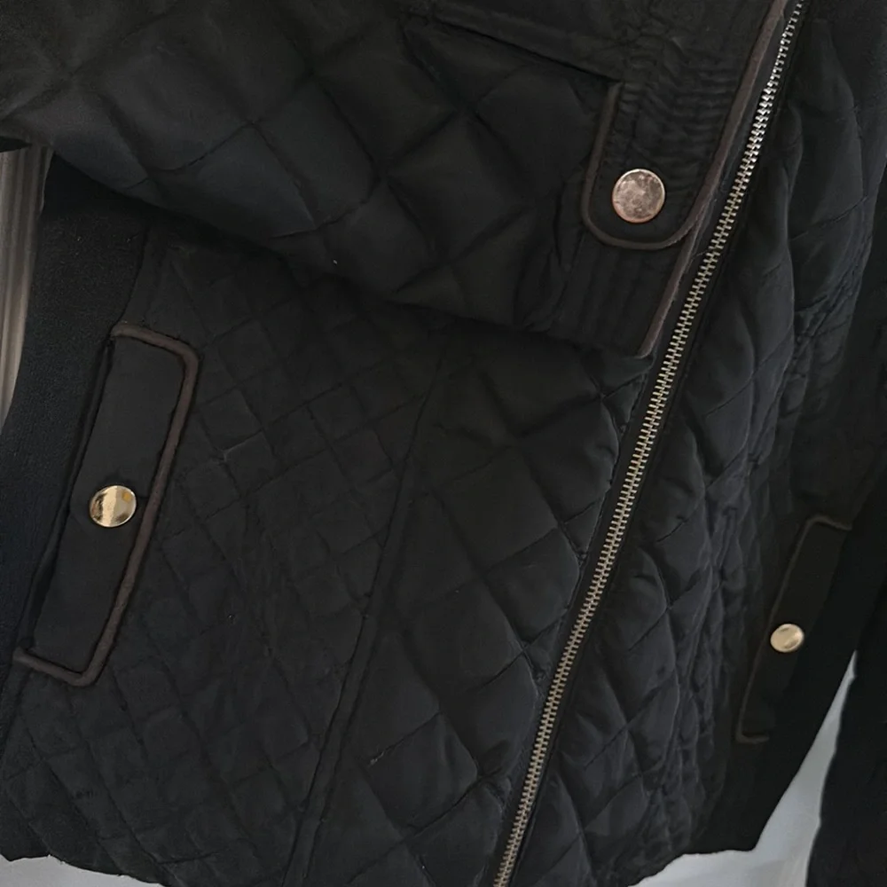 Lightweight jacket - Picture 2 of 4